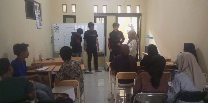 Pembelajaran Tatap Muka di PKBM Griya Cendekia: Membangun Ilmu, Silaturahmi, dan Pengalaman Bermakna.