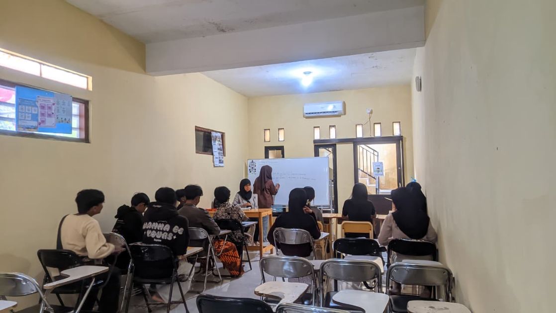 Membangun Masa Depan Melalui Pembelajaran Bahasa Inggris di PKBM