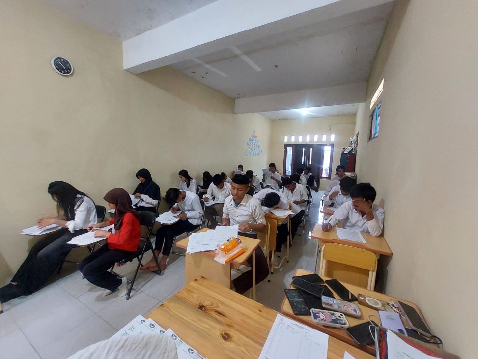 Kebijakan Pendidikan Karakter di PKBM: Dasar Hukum, Arah Kebijakan Pemerintah, dan Implementasi di PKBM Griya Cendekia