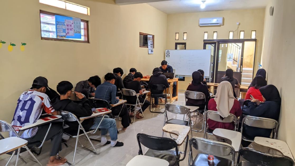 PKBM Griya Cendekia Cileungsi Bogor menyelenggarakan simulasi Tes Kemampuan Akademik